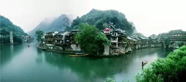 耐心解疑释惑,赢得官兵理解认可